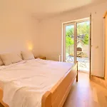 Happy Point Apartment *