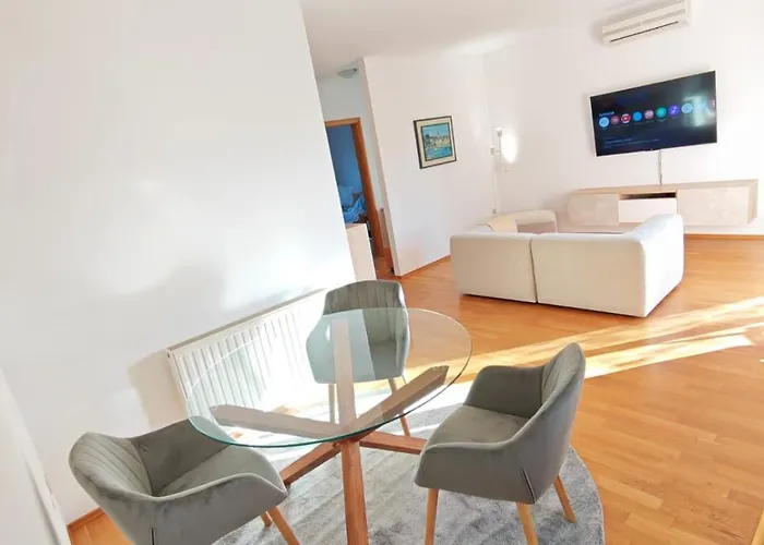 Happy Point Apartamento Krk Town